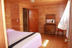 1_queen-bedroom