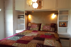 queen bedroom